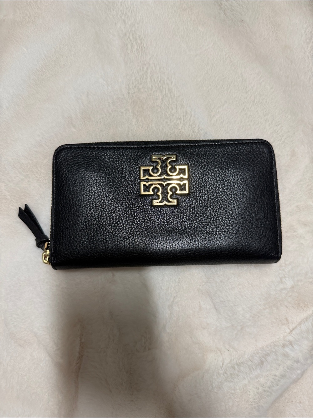 Tory Burch Black Pebbled Leather Zip Wallet with Gold Logo